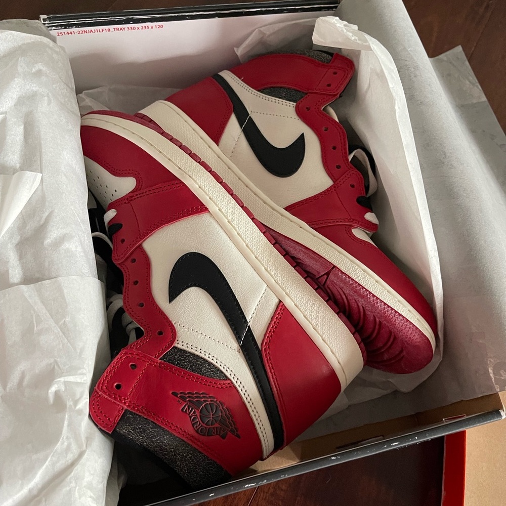 Nike Air Jordan 1 Retro High OG Chicago Lost and Found DZ5485-612 Mens New - Picture 12 of 12
